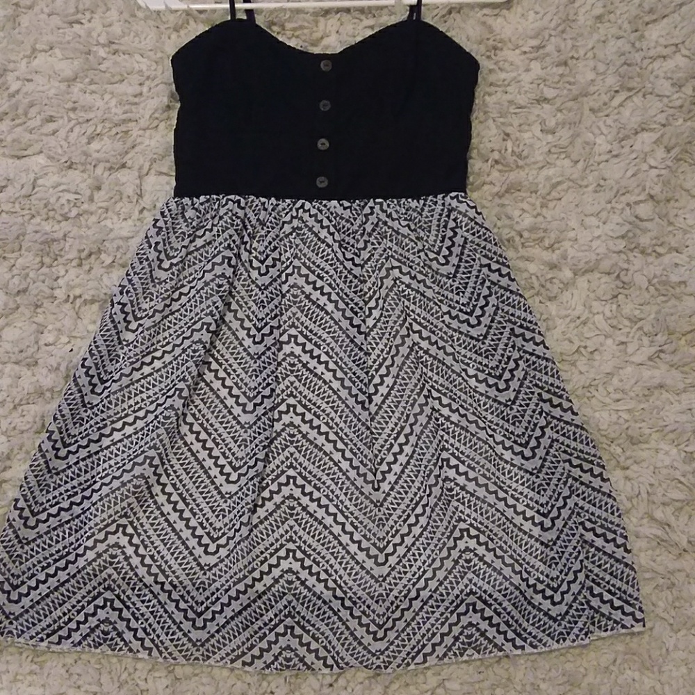 Beautiful black and white dress